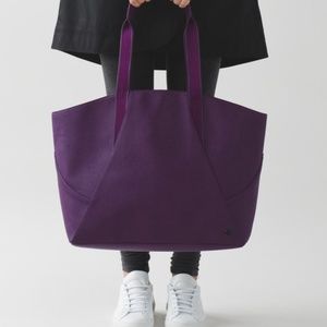 Lululemon All Day Tote Deep purple